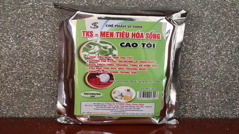 Đầu tiên, cung cấp thuốc men tiêu hóa, multivitamin để hỗ trợ sức khỏe tổng quát